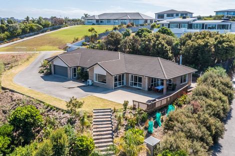 Photo of property in 35 Bayview Park Lane, Orewa, 0931