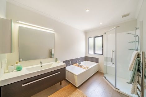 Photo of property in 43 Moana Road, Plimmerton, Porirua, 5026