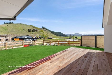 Photo of property in 11 Lake Mckay Drive, Luggate, 9382