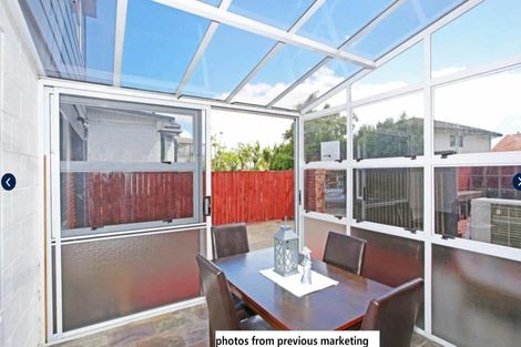Photo of property in 3 Hillary Heights Avenue, Glendene, Auckland, 0602