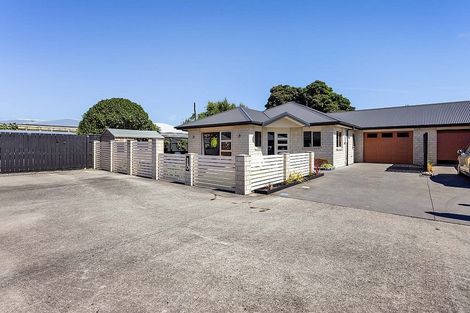 Photo of property in 24 Princes Street, Hawera, 4610