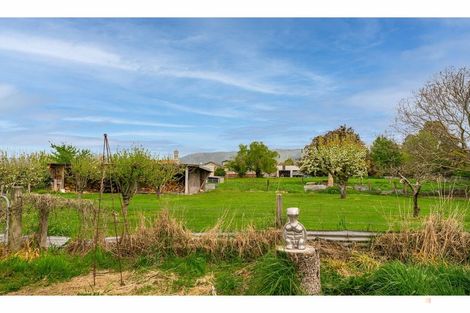 Photo of property in 30 Timaru Road, Waimate, 7924