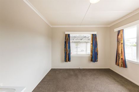 Photo of property in 28 Sheffield Street, Awapuni, Palmerston North, 4412