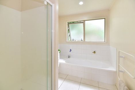 Photo of property in 36 Shadon Place, Stanmore Bay, Whangaparaoa, 0932