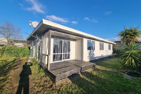 Photo of property in 2/14 Trimdon Street, Randwick Park, Auckland, 2105