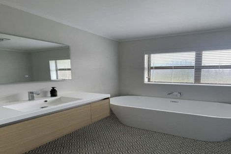Photo of property in 2/45 Willis Road, Papakura, 2110