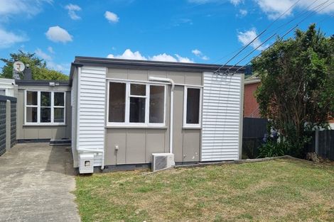 Photo of property in 28 Davidson Crescent, Tawa, Wellington, 5028