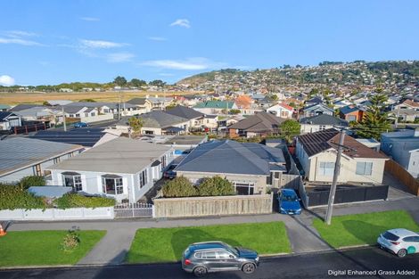 Photo of property in 5 Hargest Crescent, Saint Kilda, Dunedin, 9012