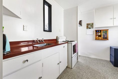 Photo of property in Mahora Court Flats, 25 Mahora Street, Kilbirnie, Wellington, 6022