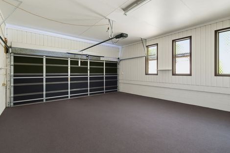 Photo of property in 14 Norfolk Rise, Waiuku, 2123