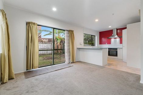 Photo of property in 1/150 Rosebank Road, Avondale, Auckland, 1026
