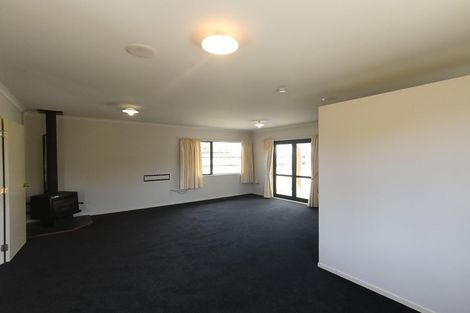Photo of property in 17 Charles Cross Street, Longburn, Palmerston North, 4412
