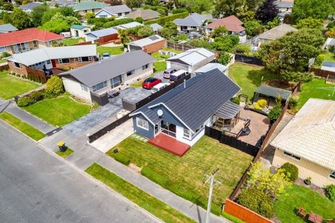 Photo of property in 84 Farquhars Road, Redwood, Christchurch, 8051