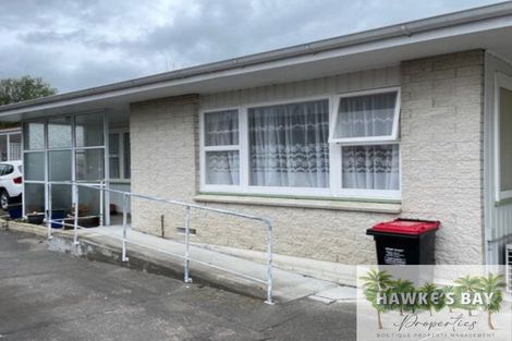 Photo of property in 2/35 Middle Road, Havelock North, 4130