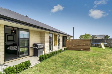 Photo of property in 76 Beaumont Drive, Rolleston, 7614