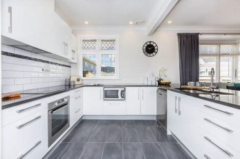 Photo of property in 1/50 King Street, Ebdentown, Upper Hutt, 5018