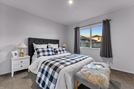 Photo of property in 35 Okawa Avenue, Papakura, 2110