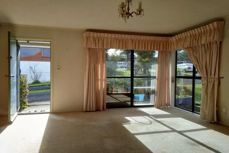 Photo of property in 1/99 Prince Regent Drive, Half Moon Bay, Auckland, 2012