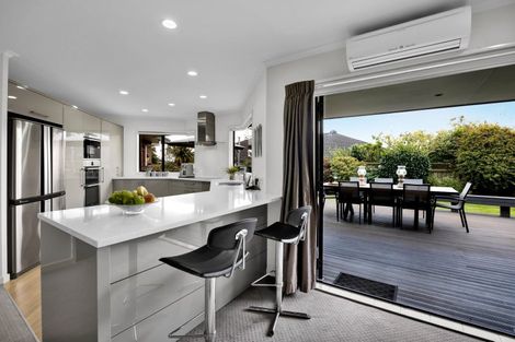 Photo of property in 3b Larsen Place, Merrilands, New Plymouth, 4312