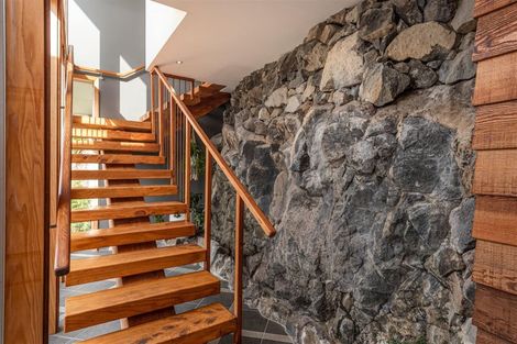 Photo of property in 25 Challenger Lane, Redcliffs, Christchurch, 8081