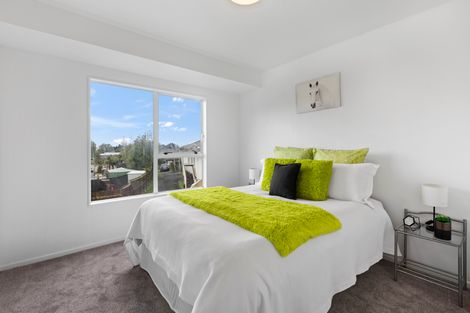 Photo of property in 1/53 Sungrove Rise, Sunnyvale, Auckland, 0612