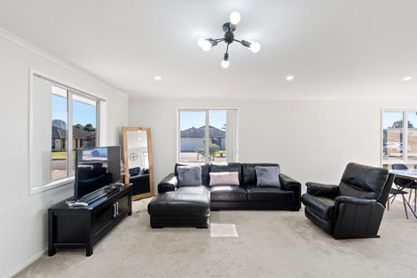 Photo of property in 4 Captain Mitchell Drive, Opaheke, Papakura, 2113