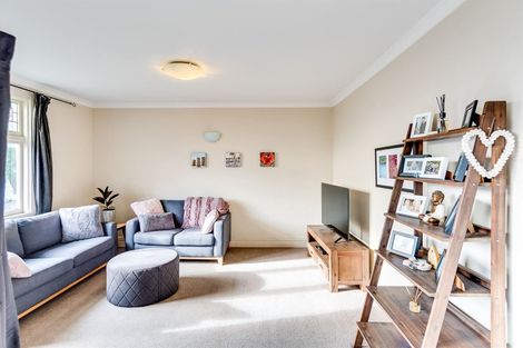 Photo of property in 126a Shakespeare Road, Bluff Hill, Napier, 4110