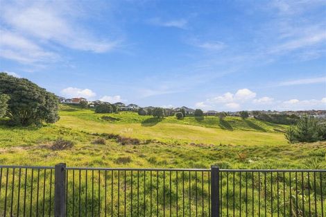 Photo of property in 50 Whakairo Crescent, Gulf Harbour, Whangaparaoa, 0930