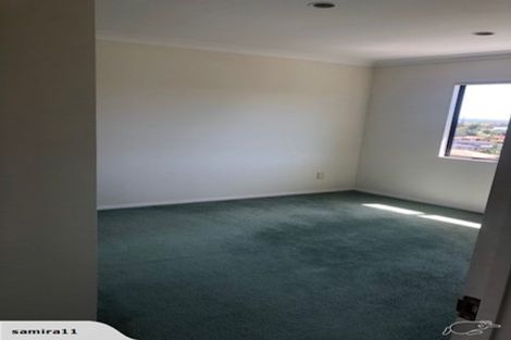 Photo of property in 25 The Enclave, Totara Heights, Auckland, 2105