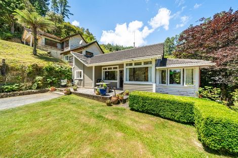 Photo of property in 85 Elmslie Road, Pinehaven, Upper Hutt, 5019