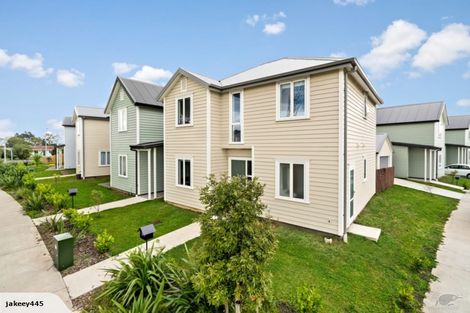 Photo of property in 2 Saddleback Crescent, Papakura, 2110