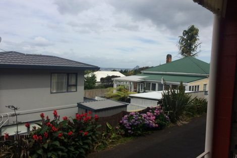 Photo of property in 10/219 Onewa Road, Birkenhead, Auckland, 0626
