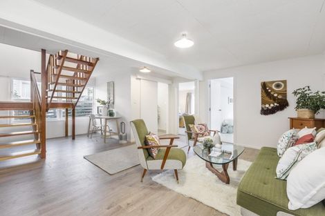 Photo of property in 27 Renata Crescent, Te Atatu Peninsula, Auckland, 0610