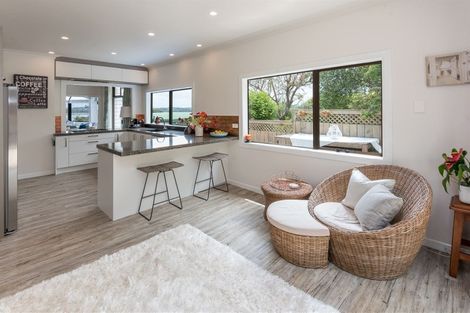 Photo of property in 22 Morrow Avenue, Bucklands Beach, Auckland, 2012