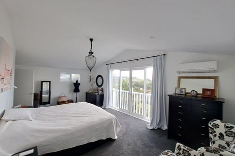 Photo of property in 1/308 Beach Road, Campbells Bay, Auckland, 0630