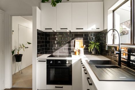 Photo of property in 1/32 Ranginui Road, Welcome Bay, Tauranga, 3112