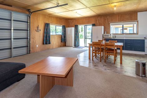 Photo of property in 2 Koromiko Drive, Coromandel, 3506