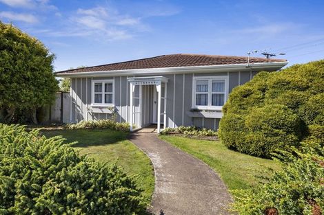 Photo of property in 10 Tukapa Street, Westown, New Plymouth, 4310