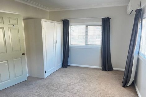 Photo of property in 5 Hattaway Avenue, Bucklands Beach, Auckland, 2012