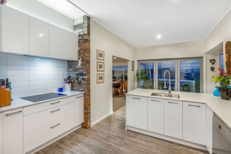 Photo of property in 154 Motuhara Road, Plimmerton, Porirua, 5026