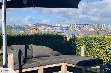 Photo of property in 10/66 Victoria Road, Devonport, Auckland, 0624