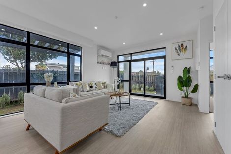 Photo of property in 14a York Road, Papatoetoe, Auckland, 2104