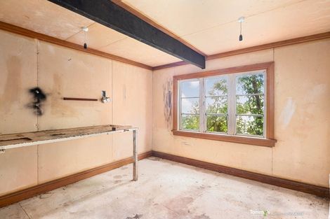 Photo of property in 4 Governor Road, Northland, Wellington, 6012