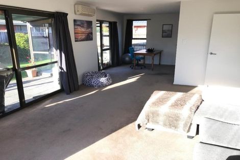 Photo of property in 2/6 Topaz Place, Bishopdale, Christchurch, 8053