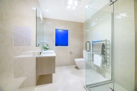 Photo of property in 34a Exmouth Road, Northcote, Auckland, 0627