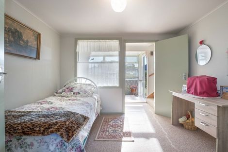 Photo of property in 3b Whitehouse Road, Titahi Bay, Porirua, 5022