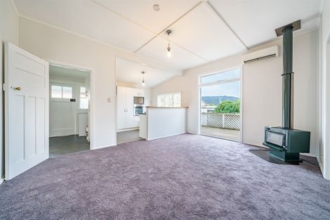Photo of property in 2 Phar Lap Grove, Trentham, Upper Hutt, 5018