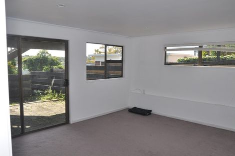 Photo of property in 1/9 Newhaven Terrace, Mairangi Bay, Auckland, 0630