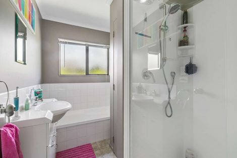 Photo of property in 126 Meander Drive, Welcome Bay, Tauranga, 3112