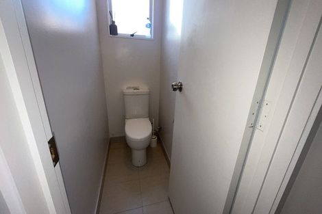 Photo of property in 5 Taupo Street, Green Bay, Auckland, 0604